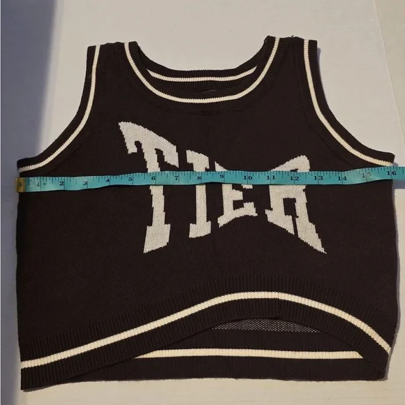 Women Brown Sleeveless Top - Picture 8 of 14